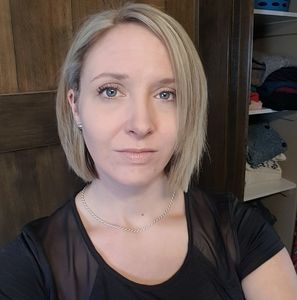 Meet your Posher, Monica